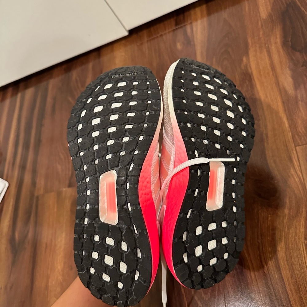 Adidas boosts - Picture 4 of 4